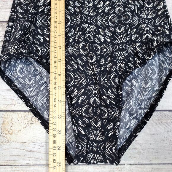 Miraclesuit 6522623 Pin Up Front Tie Underwire One Piece Swimsuit Sz XS-S ($178) - Picture 9 of 10